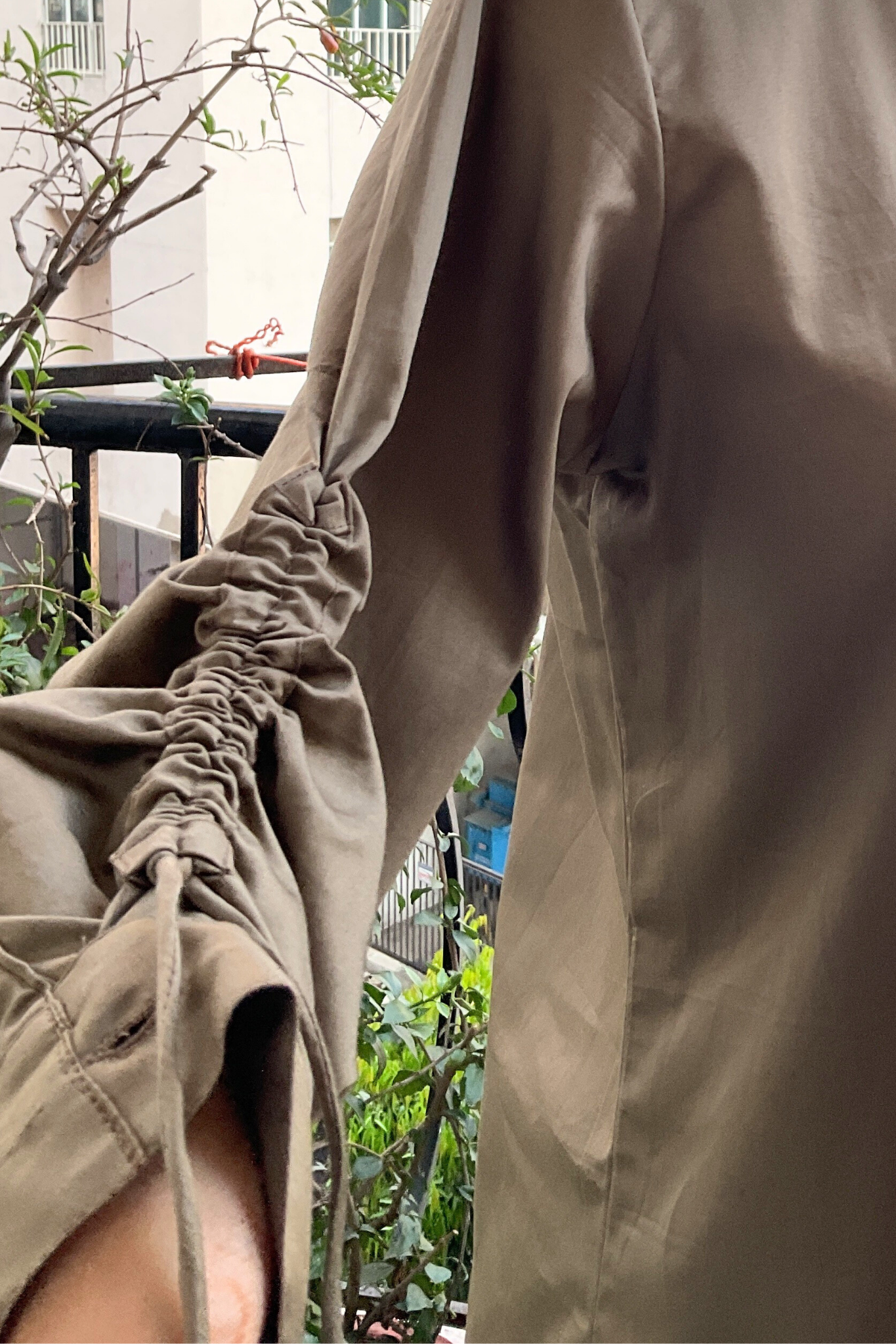 BIRD COLLAR EMBROIDERY OLIVE SHIRT