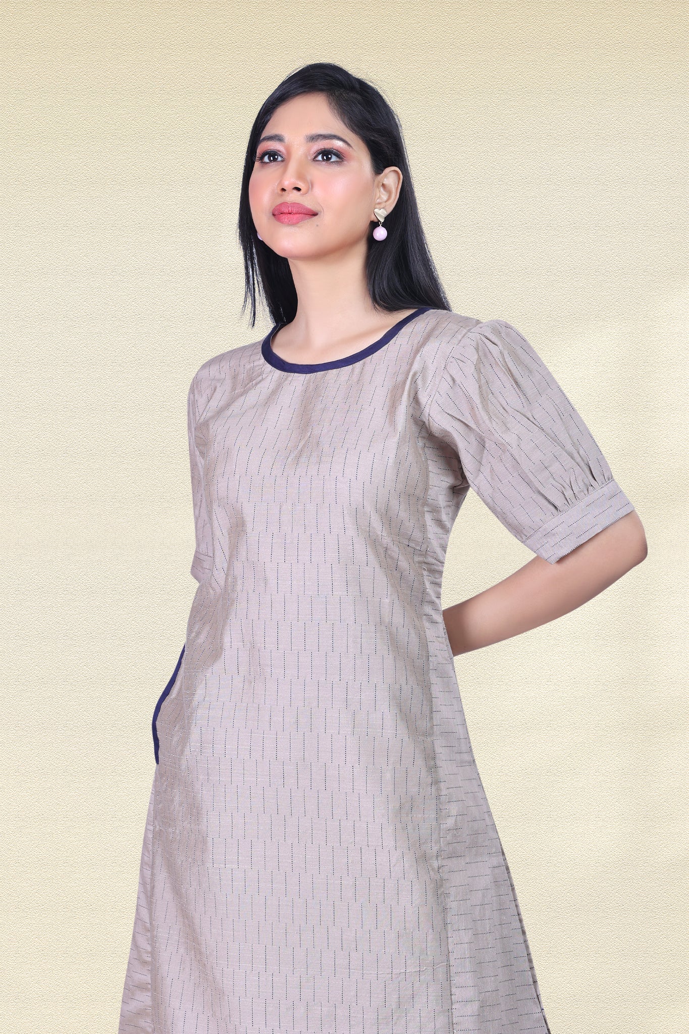 WALNUT BEIGE FEATURE POCKET DRESS