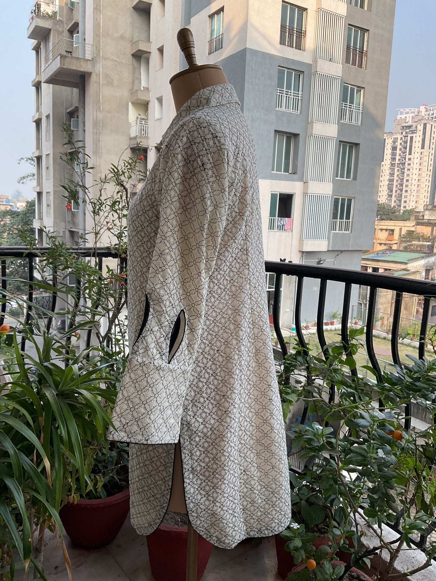 CUTWORK SLEEVES LONG SHIRT
