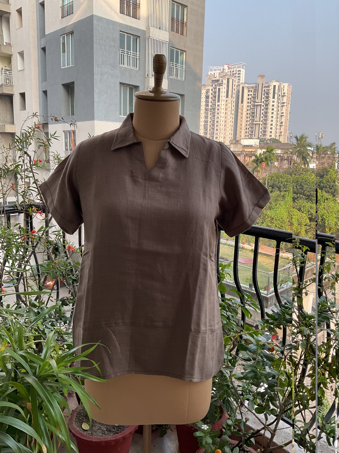 BROWN OVERSIZED COTTON SHIRT