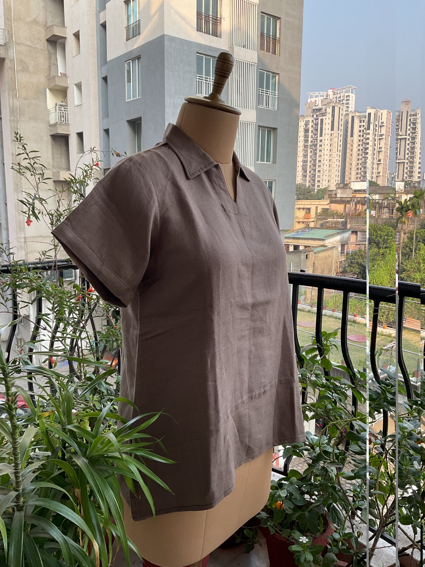 BROWN OVERSIZED COTTON SHIRT