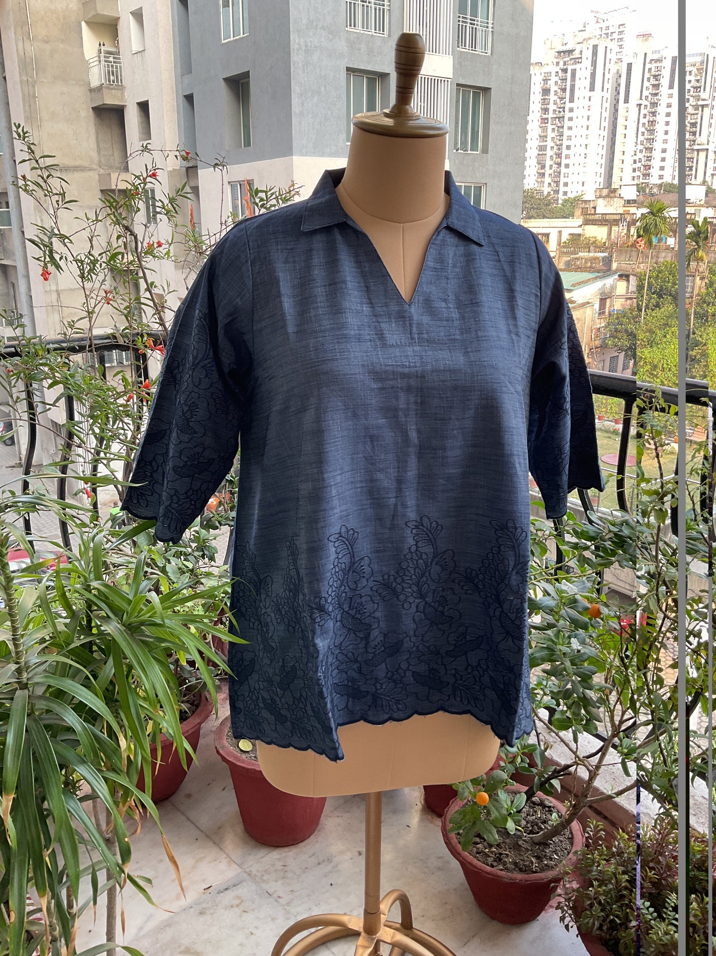 OVERSIZED DENIM EMBROIDERED SHIRT