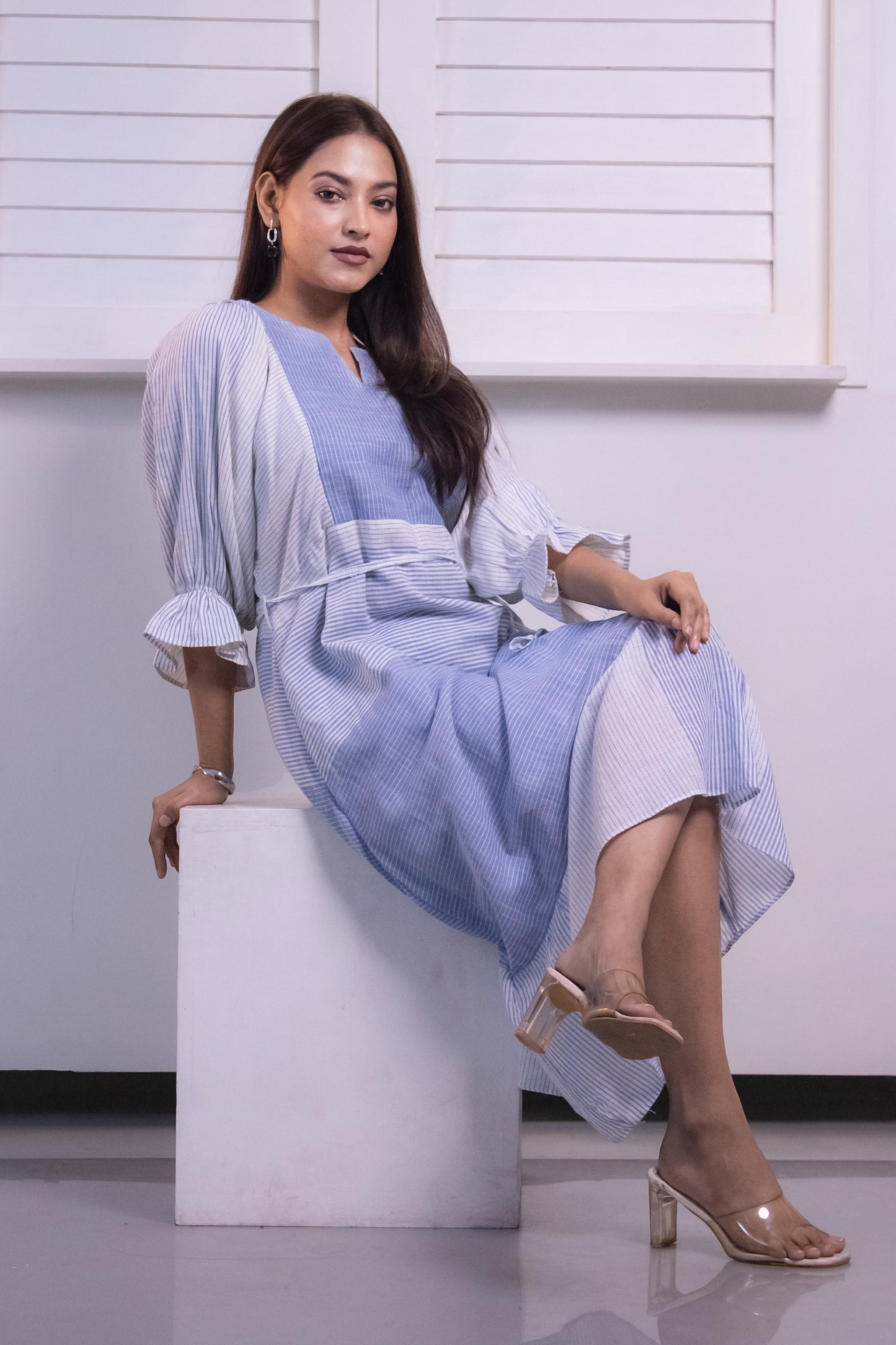 WHITE BLUE STRIPED TIERED MIDI DRESS