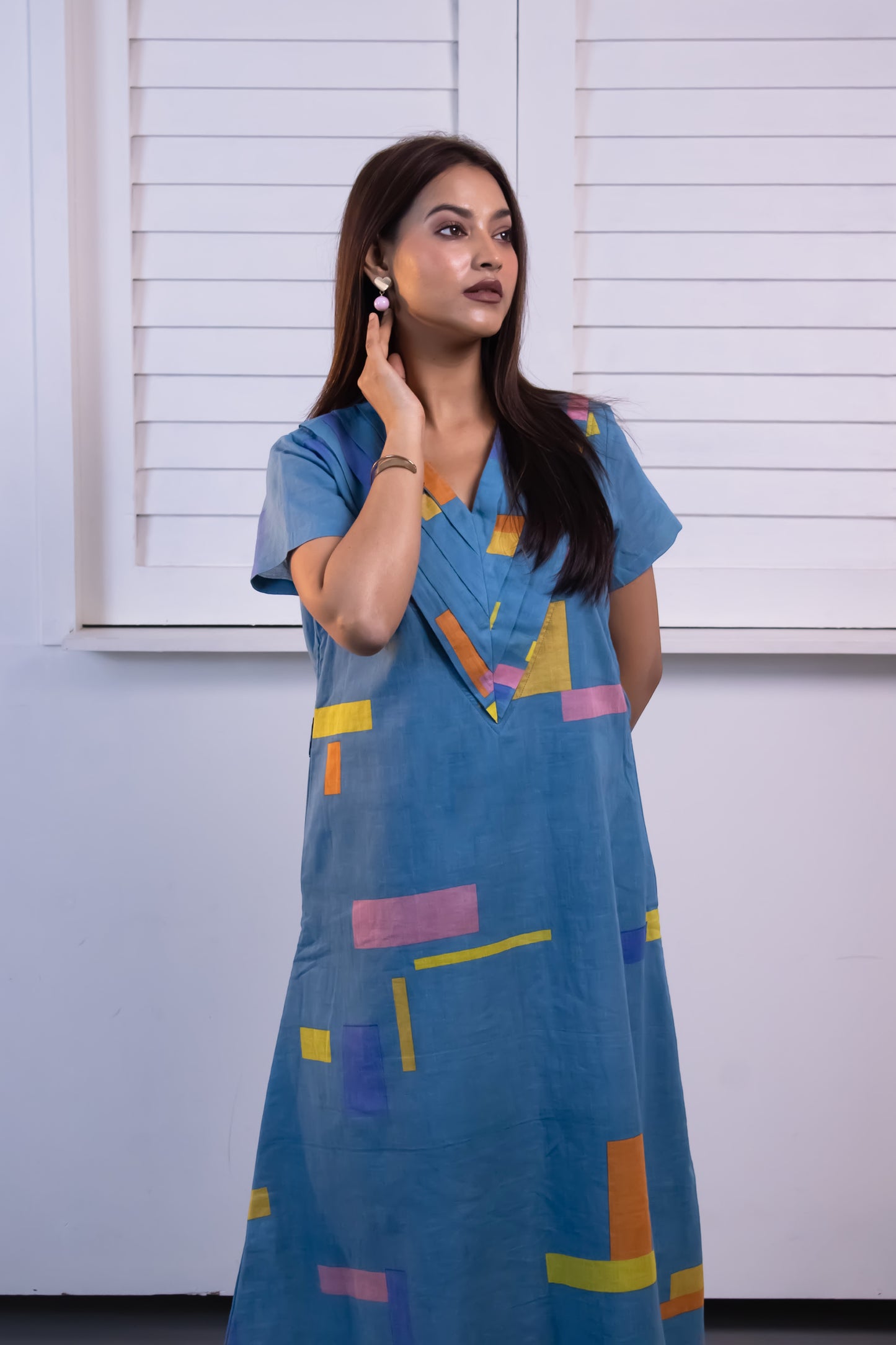 LAYERED V-NECK BLUE MUL DRESS