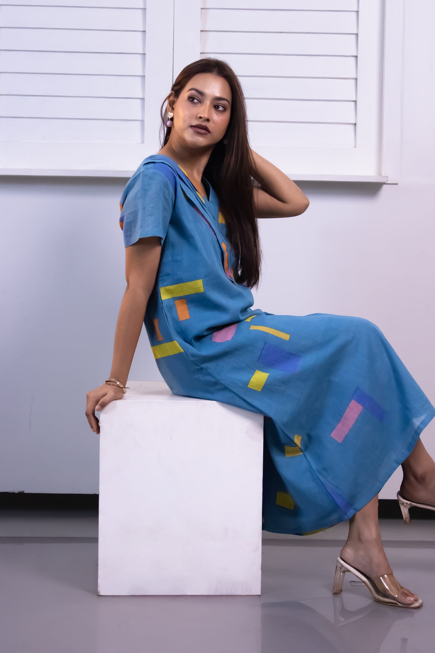 LAYERED V-NECK BLUE MUL DRESS