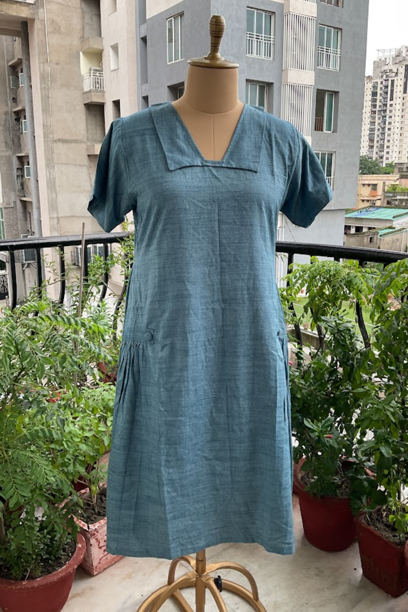 BLUE PURITAN COLLAR DRESS