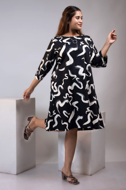 BLACK BRUSH STROKES BOX PLEAT DRESS