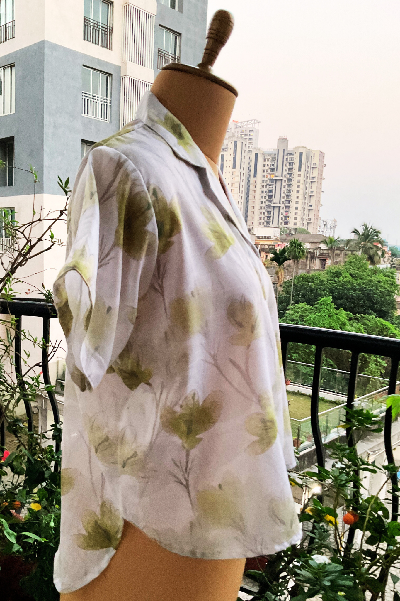 WHITE HIGH-LOW OVERSIZED ZERO WASTE SHIRT
