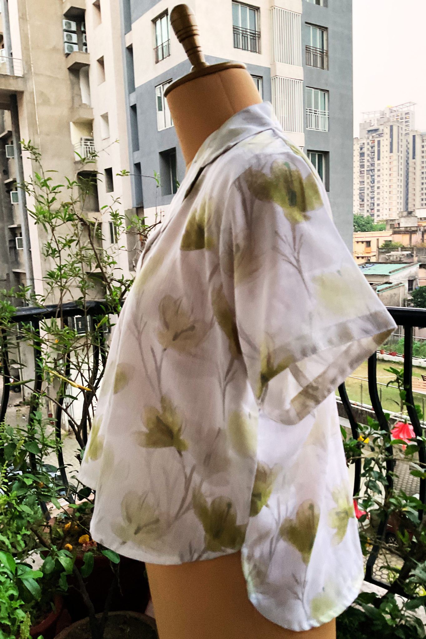 WHITE HIGH-LOW OVERSIZED ZERO WASTE SHIRT
