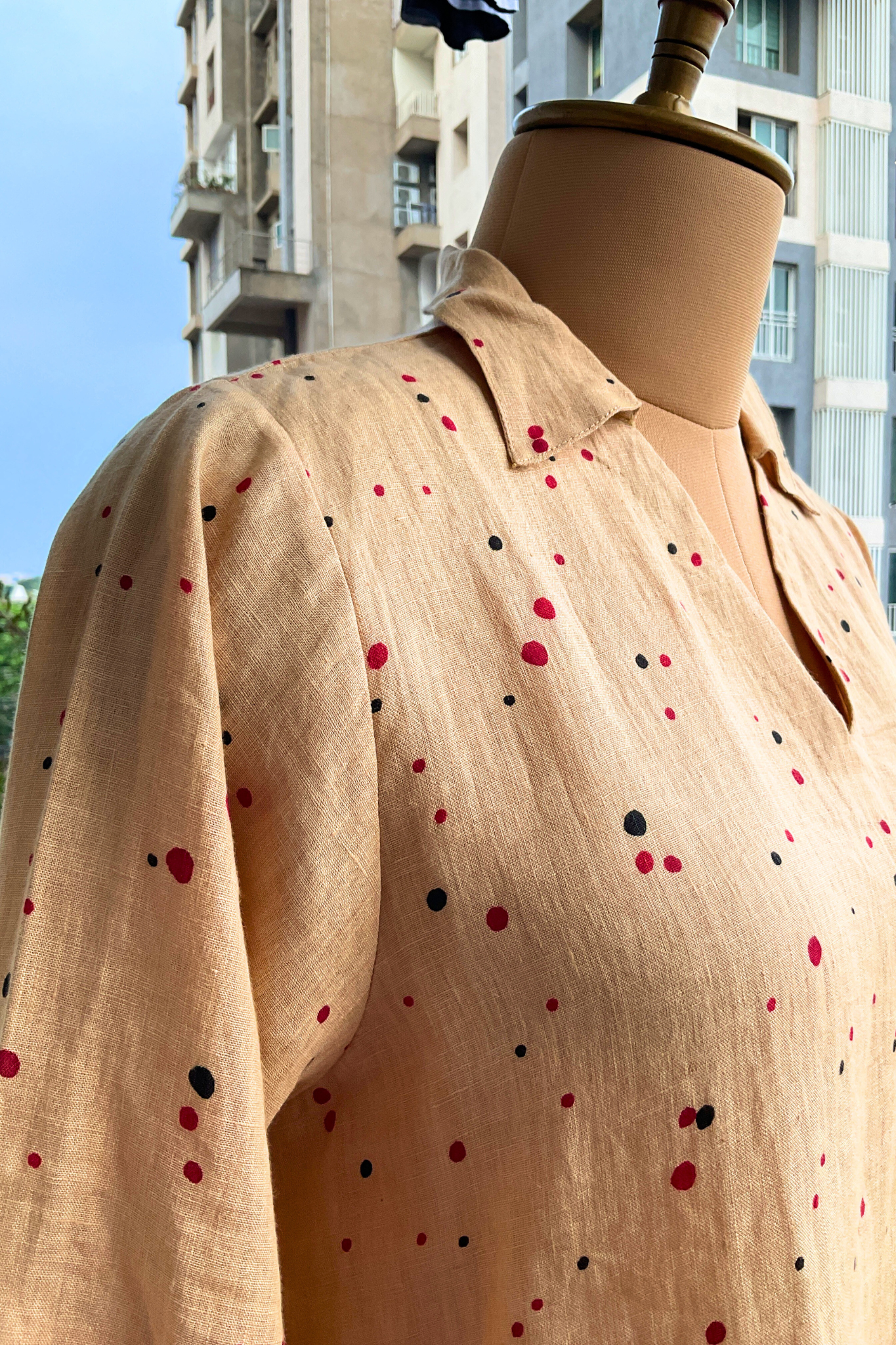 BEIGE OVERSIZED PURE LINEN SHIRT
