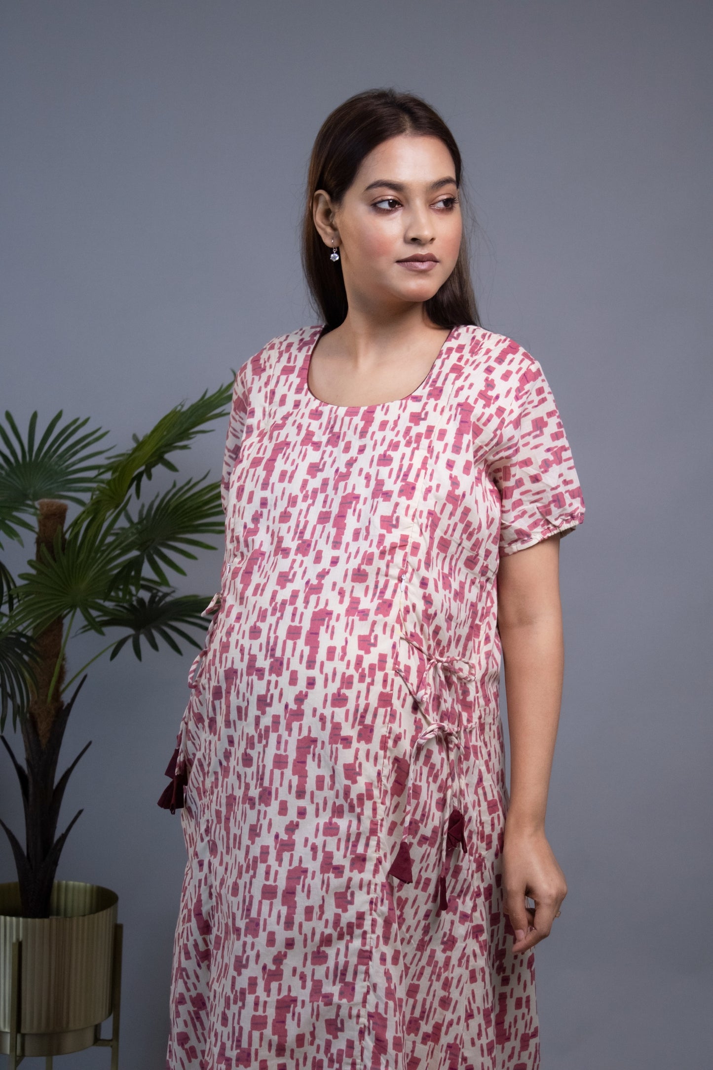 MATERNITY PINK SIDE-TIES DRESS