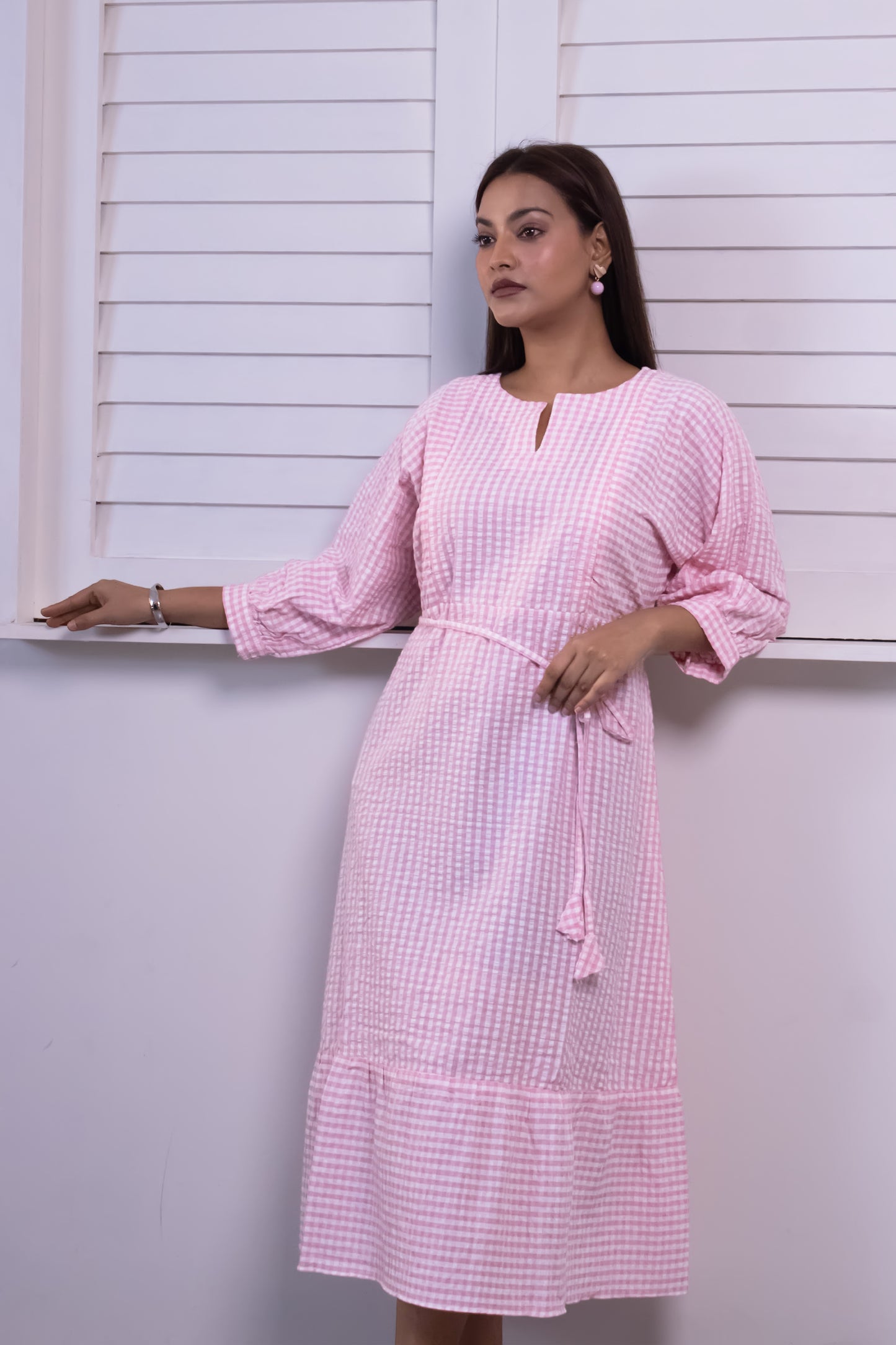 PINK SEERSUCKER STRIPED TIERED MIDI DRESS