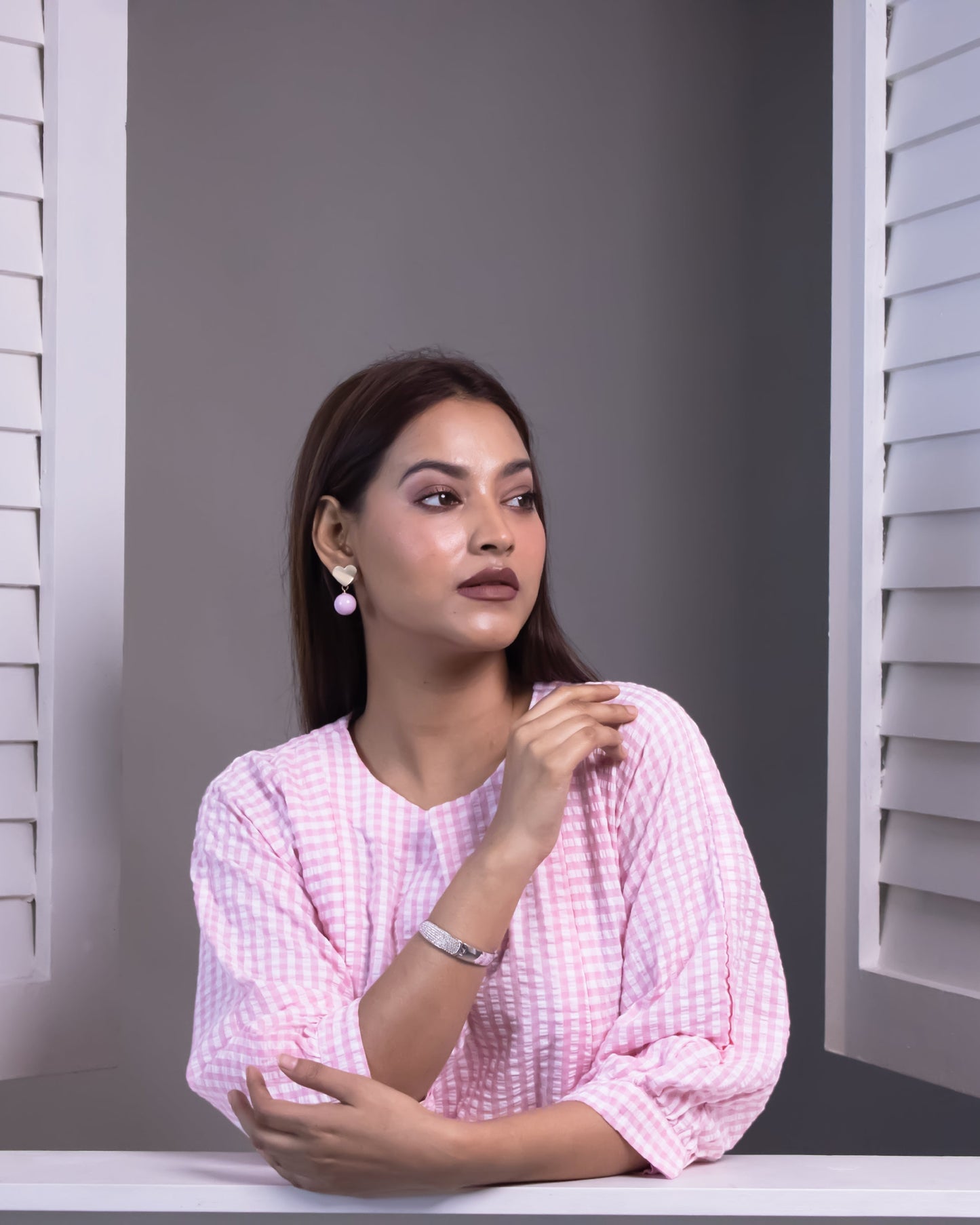 PINK SEERSUCKER STRIPED TIERED MIDI DRESS