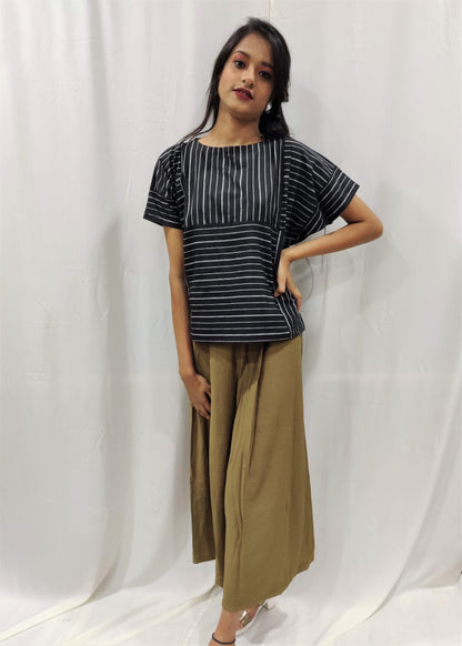 BLACK STRIPES BOXY TOP
